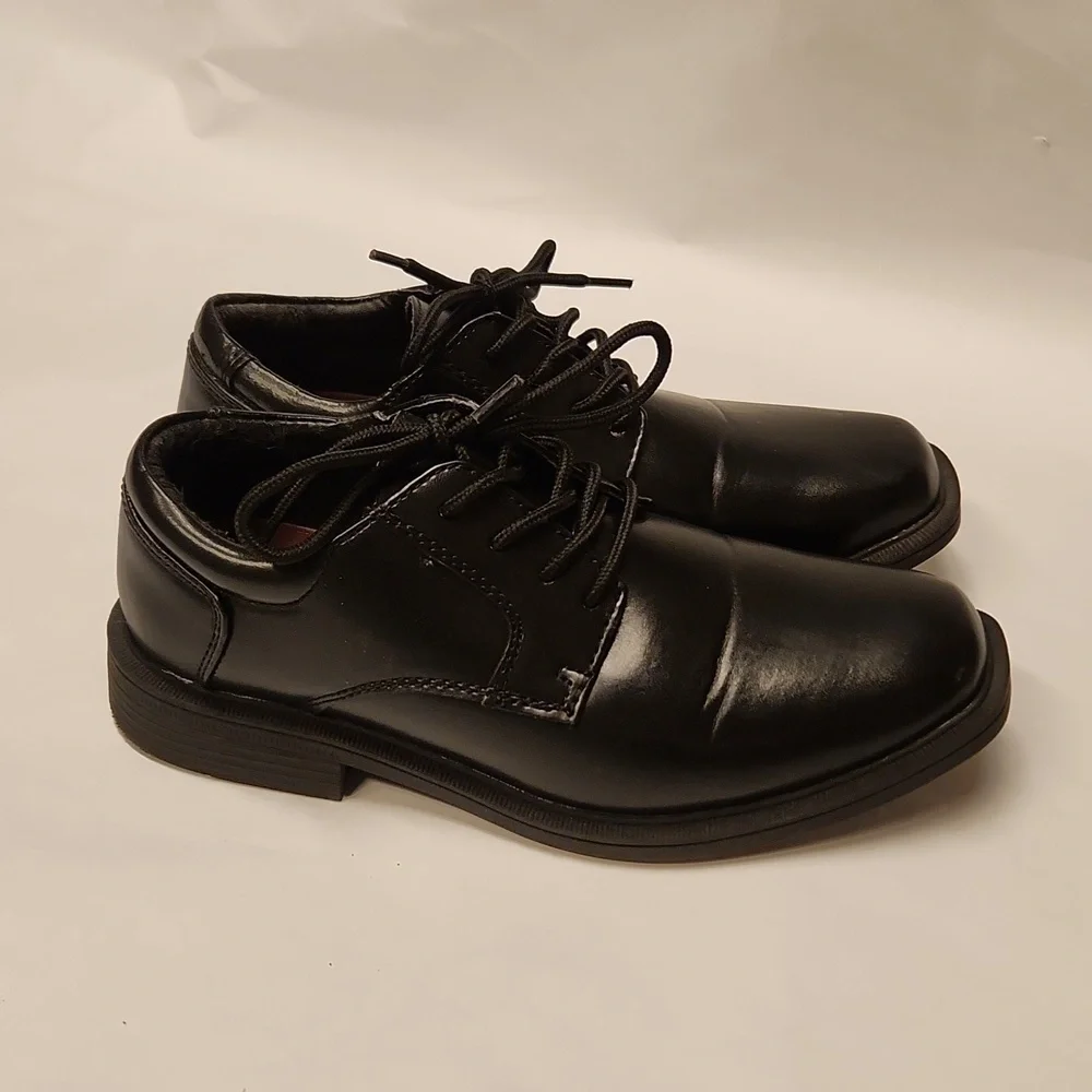 Madison Avenue Shoes Size 3 Black Dress Shoes Boys Formal
